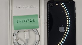 Mint
													Apple iPhone SE 3rd Gen 2022 - Unlocked, Midnight, 64 GB, A2595, photo 2 of 14