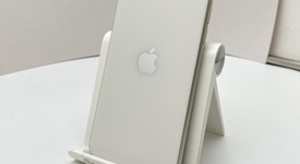 Fair
													Apple iPhone SE 3rd Gen 2022 - Unlocked, Starlight, 64 GB, A2595, photo 3 of 7