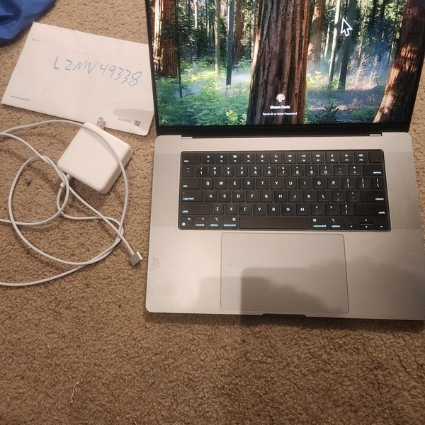 MacBook Pro 2021 - 16 inch - 512 GB, Gray, 16 GB, Apple M1 Pro 10-core