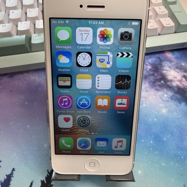Apple iPhone 5 - Unlocked, 32 GB, White, A1429