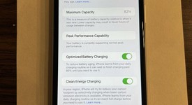 Mint
													Apple iPhone Xr - Unlocked, White, 64 GB, A1984, photo 2 of 7