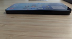 Mint
													Apple iPhone 13 - AT&T, Midnight, 128 GB, A2482, photo 4 of 13