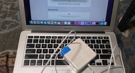 Good
													MacBook Air 2017 - 13" - I5, Silver, 256 GB, 8 GB, photo 1 of 12
