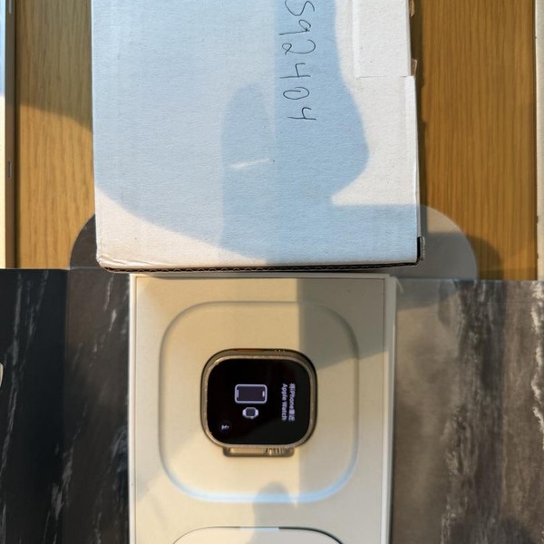 Apple Watch Ultra 49mm - Unlocked, Titanium, A2622