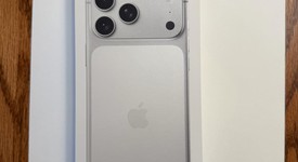 New
													Apple iPhone 17 Pro Max - Unlocked, Silver, 256 GB, A3257, photo 3 of 3