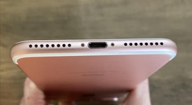 Mint
													Apple iPhone 7 Plus - Verizon, Rose Gold, 128 GB, A1661, photo 5 of 8