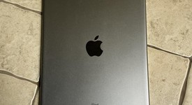 Good
													Apple iPad Pro 10.5" - T-Mobile, Gray, 64 GB, photo 2 of 3