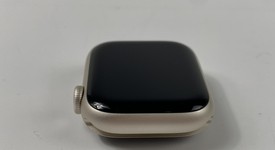 Fair
													Apple Watch Series 9 41mm - Unlocked, Starlight, A2982 - Cellular, Aluminum, photo 4 of 7