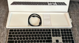 Used
													Apple Magic Keyboard - Touch ID and Numeric Keypad - Black, photo 2 of 4