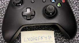 Good
													Xbox One X (2017) - Black, Standard, photo 3 of 10