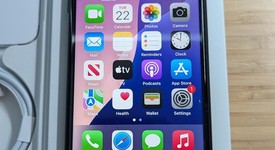 Mint
													Apple iPhone SE 3rd Gen 2022 - Unlocked, Midnight, 64 GB, A2595, photo 3 of 6