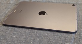 Mint
													Apple iPad Air 5th Gen - Unlocked, Purple, 256 GB, A2589, photo 5 of 9