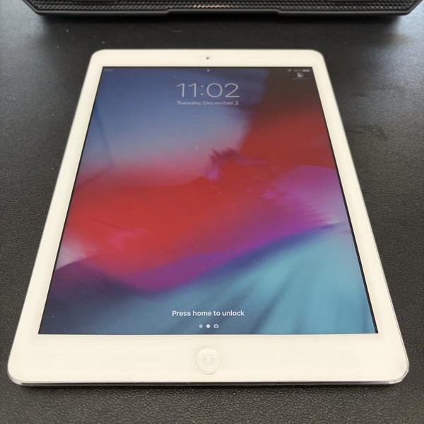 Apple iPad Air - Wi-Fi, 32 GB, Silver