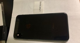 Mint
													Apple iPhone Xs Max - Verizon, Gray, 64 GB, A1921, photo 2 of 6
