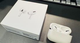 Used
													Apple AirPods Pro - MagSafe Case, photo 5 of 10