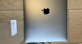 Mint
													MacBook Air 2020 - 13" - I5, Gray, 512 GB, 16 GB, photo 1 of 4