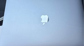 Good
													MacBook Air 2018 - 13" - I5, Silver, 128 GB, 8 GB, photo 1 of 5