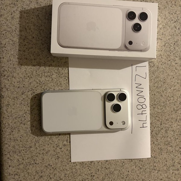 Apple iPhone 17 Pro - Visible, 256 GB, Silver, A3256