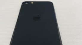Mint
													Apple iPhone SE 2nd Gen 2020 - Unlocked, Black, 64 GB, A2275, photo 3 of 7