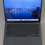 Good MacBook Air 2025 (M4) - 13 inch - 256 GB, Midnight, 16 GB, Apple M4