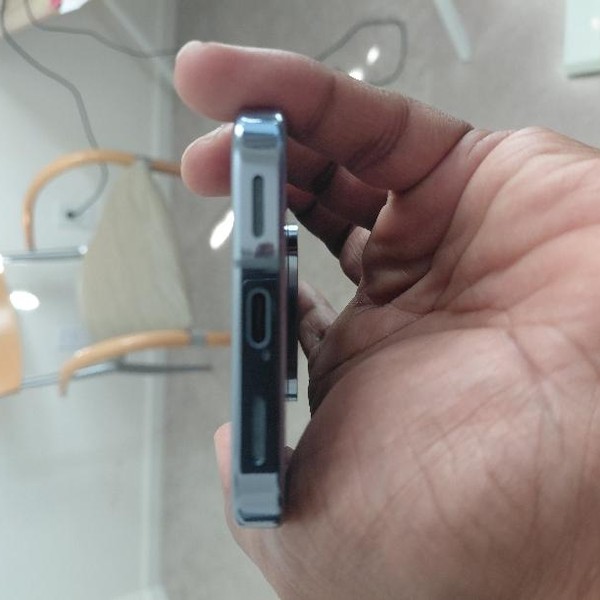 Google Pixel 10 Pro - Unlocked, 128 GB, Moonstone, G4QUR