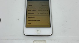 Good
													Apple iPod Touch 4th Gen - Wi-Fi, White, 16 GB, photo 3 of 9