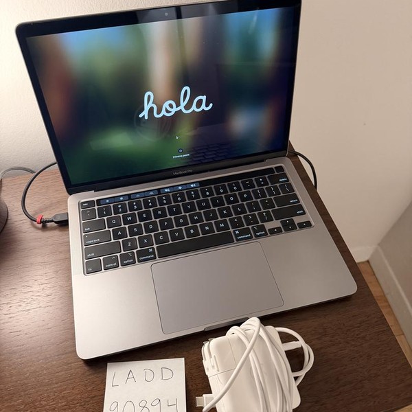 MacBook Pro 2020 - 13 inch - 256 GB, Gray, 8 GB, Intel Core i5