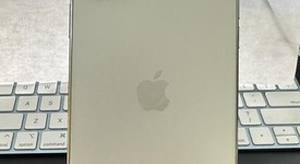 Good
													Apple iPhone 11 Pro Max - Unlocked, Silver, 64 GB, A2161, photo 3 of 9