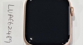 Mint
													Apple Watch Series 4 44mm - Unlocked, Gold, A1976 - Cellular, Aluminum, photo 1 of 4
