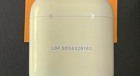 Used
													Apple AirPods 2nd Gen - Lightning Case, photo 2 of 7