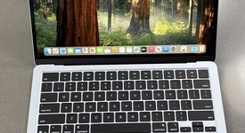 Good
													MacBook Air 2025 (M4) - 13" - Apple M4, Sky Blue, 256 GB, 16 GB, photo 3 of 17