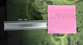 Good
													Samsung Galaxy Z Flip6 - Unlocked, White, 256 GB, 12 GB, SM-F741U1, photo 4 of 8