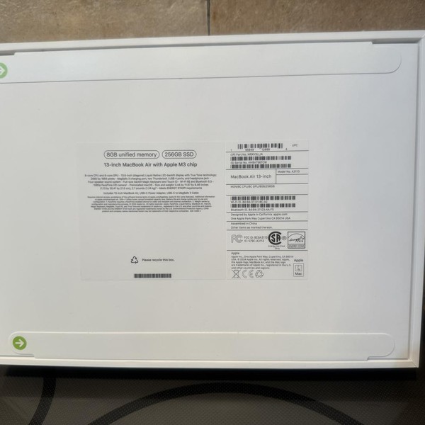 MacBook Air 2024 (M3) - 13 inch - 256 GB, Midnight, 8 GB, Apple M3, 8-core GPU