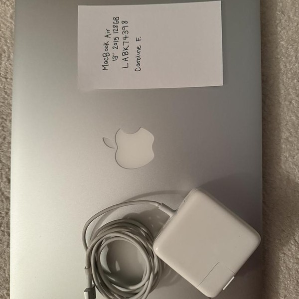 MacBook Air 2015 - 13 inch - 128 GB, Silver, 8 GB