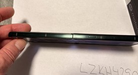 Mint
													Motorola Razr Ultra (2025) - Unlocked, PANTONE Scarab, 1 TB, 16 GB, photo 4 of 6