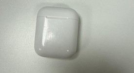 Used
													Apple AirPods 1st Gen - Lightning Case, photo 1 of 4