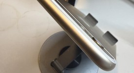 Good
													Apple iPhone 6 - Unlocked, Gold, 64 GB, A1549, photo 4 of 8