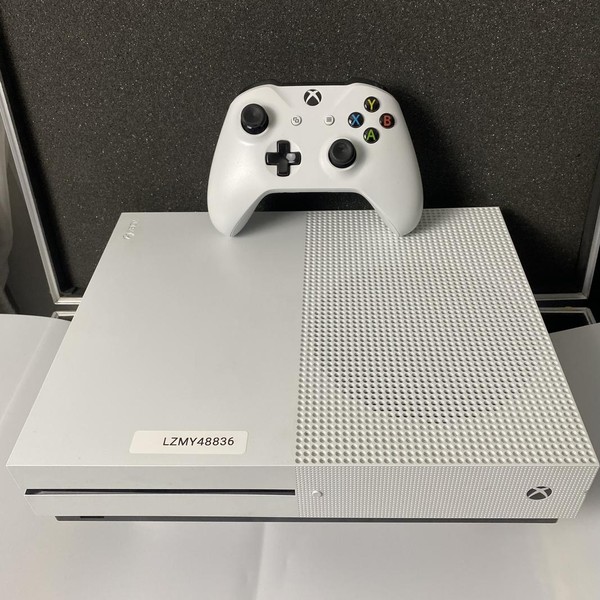 Xbox One S (2016) - 1 TB, White