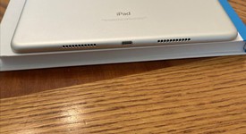 Good
													Apple iPad Pro 10.5" - Unlocked, Silver, 64 GB, photo 2 of 9