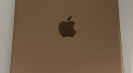 Good
													Apple iPad 6th Gen - Unlocked, Gold, 32 GB, A1954, photo 4 of 5