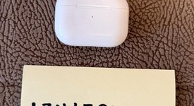 Used
													Apple AirPods Pro 2 - Lightning, photo 1 of 3