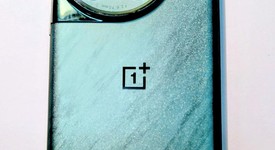 Mint
													OnePlus 12 - Unlocked, Green, 512 GB, 16 GB, CPH2583, photo 3 of 7