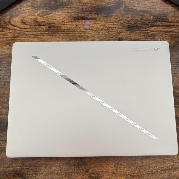 Asus ROG Zephyrus G14 (2025)  GA403 - 1 TB, White, 32 GB, AMD Ryzen AI 9