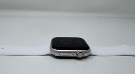 Good
													Apple Watch Series 7 45mm - Unlocked, Starlight, A2477 - Cellular, Aluminum, photo 6 of 6