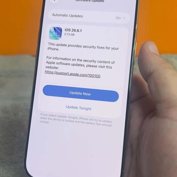 Apple iPhone Air - AT&T, 256 GB, Cloud White, A3260