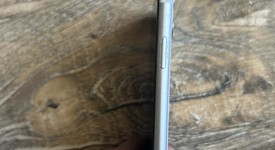 Good
													Apple iPhone 11 - Verizon, White, 64 GB, A2111, photo 5 of 12
