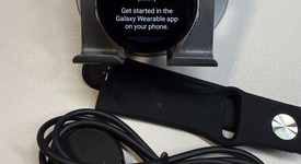 Good
													Samsung Galaxy Watch5 - Unlocked, Gold, 40mm, photo 5 of 6