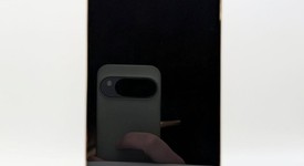 Good
													Apple iPhone 13 Pro Max - Unlocked, Gold, 256 GB, A2484, photo 3 of 12