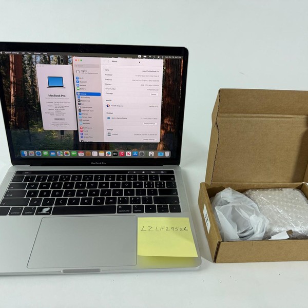 MacBook Pro 2019 - 13 inch - 256 GB, Silver, 8 GB, Intel Core i5