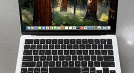 Mint
													MacBook Air 2022 - 13" - Apple M2, Starlight, 256 GB, 8 GB, photo 3 of 17